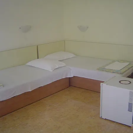 Dimovi بيت ضيافة 4*